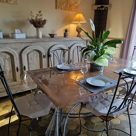 Le Poulain Maison Cosy à La Campagne *